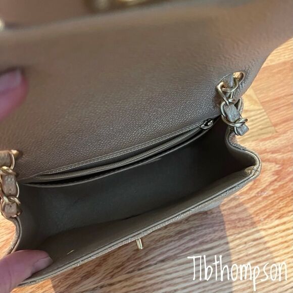 Chanel square mini gold caviar leather & GHW - Picture 11 of 14